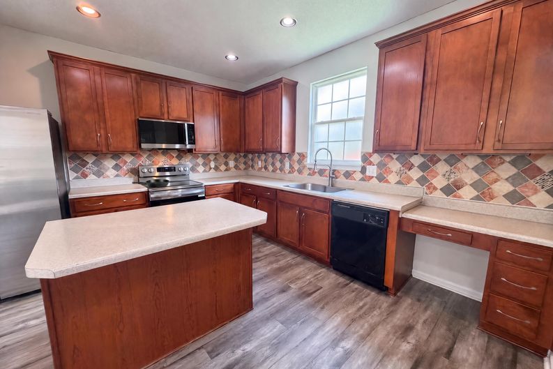 Photo 9 of 22 of 2618 Dutch Grove Cir, Raleigh, NC