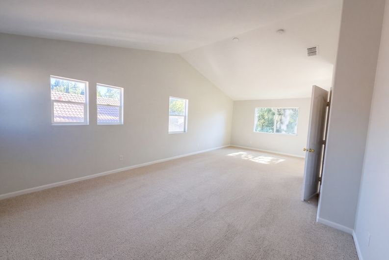 Photo 4 of 21 of 5124 Bissett Way, Sacramento, CA