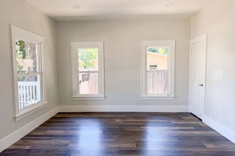 Photo 6 of 29 of 1860 W Willow St, Stockton, CA