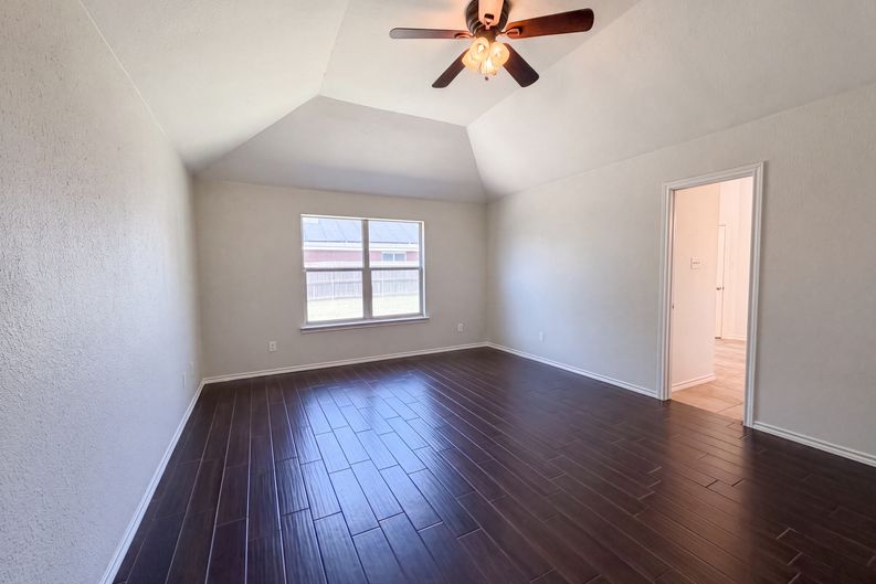 Photo 13 of 18 of 825 Adams Dr, Burleson, TX