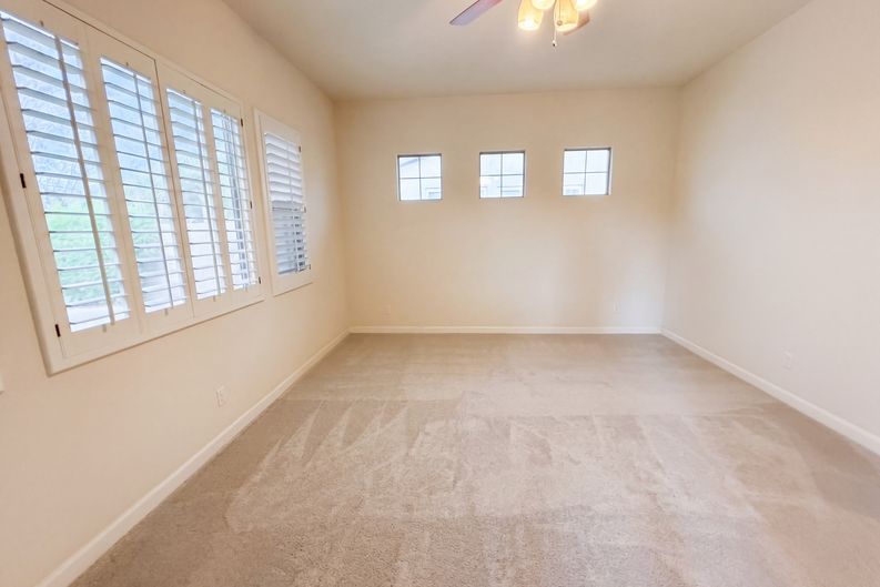 Photo 4 of 43 of 12435 W Red Hawk Dr, Peoria, AZ