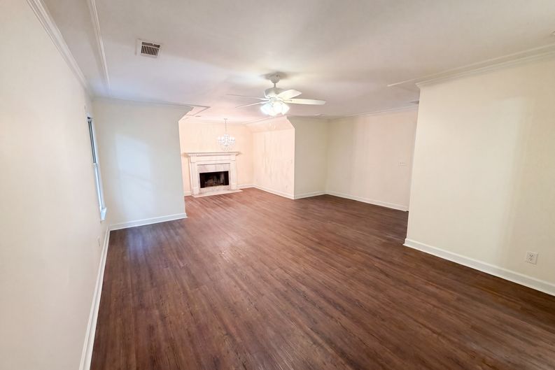 Photo 18 of 28 of 644 Laurel Wood Dr SW, Marietta, GA