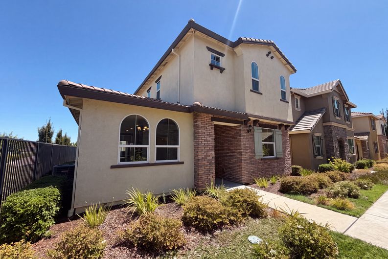 Photo 22 of 30 of 10801 Portico Cir, Rancho Cordova, CA