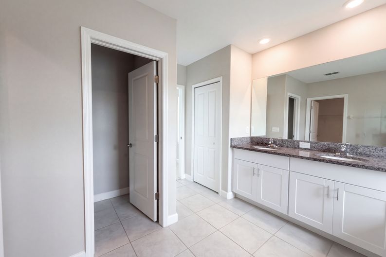 Photo 13 of 25 of 9430 Channing Hill Dr, Sun City Center, FL