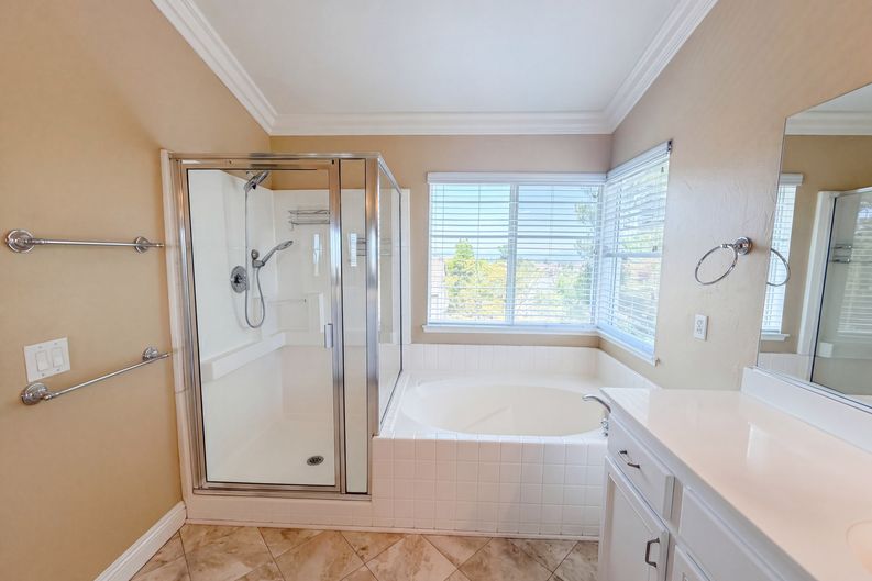 Photo 18 of 21 of 27801 Canyon Hills Way, Murrieta, CA