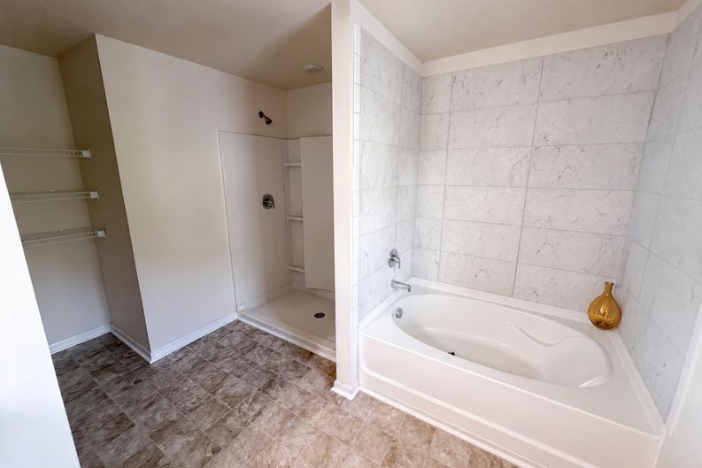 Photo 12 of 22 of 611 Dodson Lake Ct, Fairburn, GA