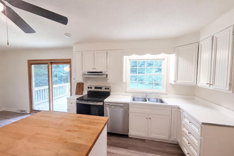 Photo 7 of 23 of 1181 Bouldercrest Cir, Watkinsville, GA