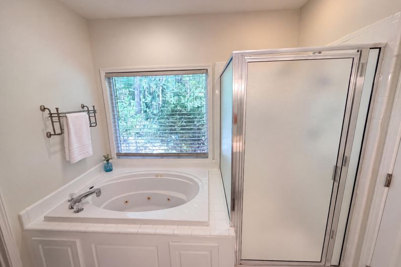 Photo 12 of 20 of 940 Cider Ridge Ct, Clarkesville, GA
