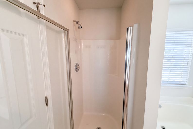 Photo 14 of 25 of 11344 Pointer Ridge Dr, Charlotte, NC