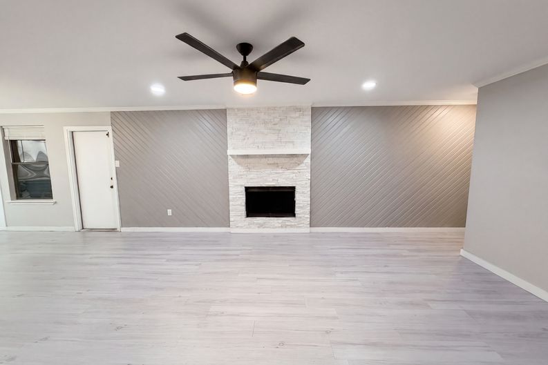 Photo 9 of 18 of 13214 Deepwater Cir, Corpus Christi, TX