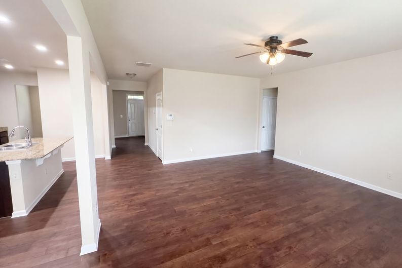 Photo 8 of 39 of 8496 Glenview St, Douglasville, GA
