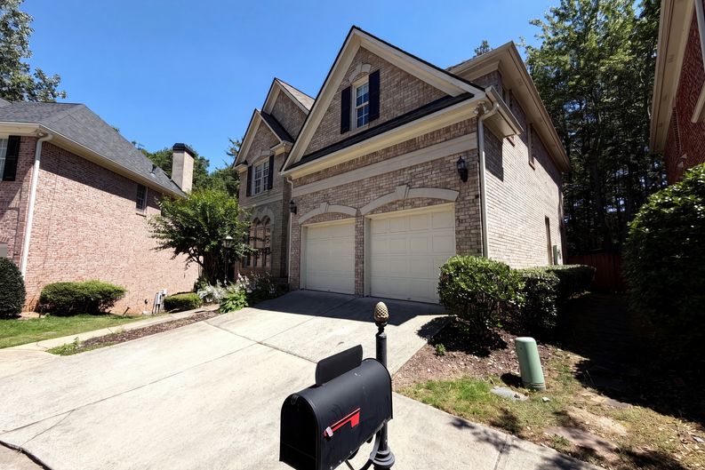 Photo 34 of 38 of 1231 Dunwoody Village Dr, Atlanta, GA
