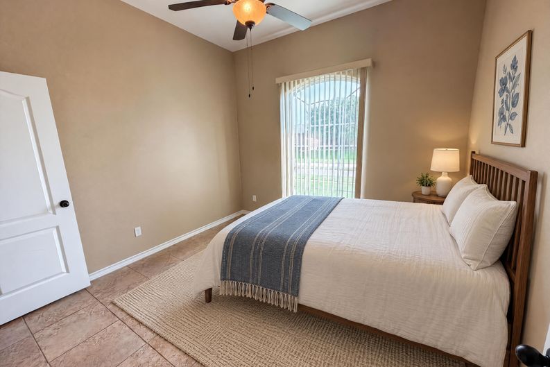 Photo 12 of 18 of 6906 King George Pl, Corpus Christi, TX