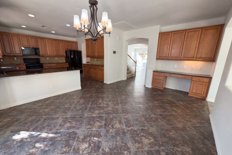 Photo 7 of 64 of 15033 W Aster Dr, Surprise, AZ