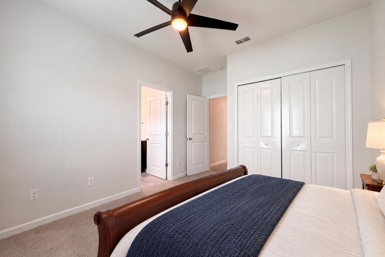 Photo 12 of 17 of 75404 Hideaway Ct, Yulee, FL