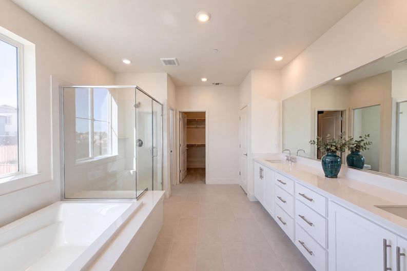 Photo 8 of 15 of 5440 Ironwood Ave, Tracy, CA