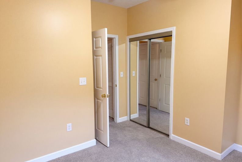 Photo 4 of 33 of 6253 Catalina Dr, North Myrtle Beach, SC