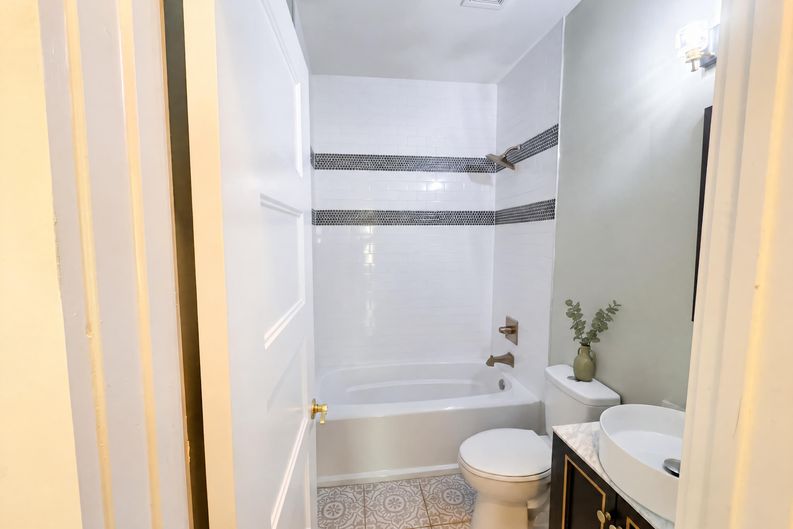 Photo 23 of 76 of 213 Joseph E Lowery Blvd NW, Atlanta, GA