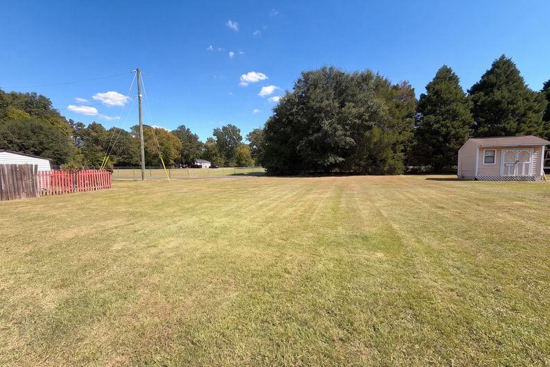 Photo 16 of 17 of 3200 Trotter Rd, Hopkins, SC