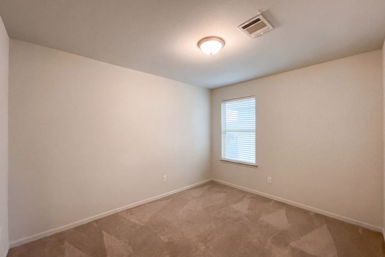 Photo 13 of 21 of 404 Camino Bay Dr, Katy, TX