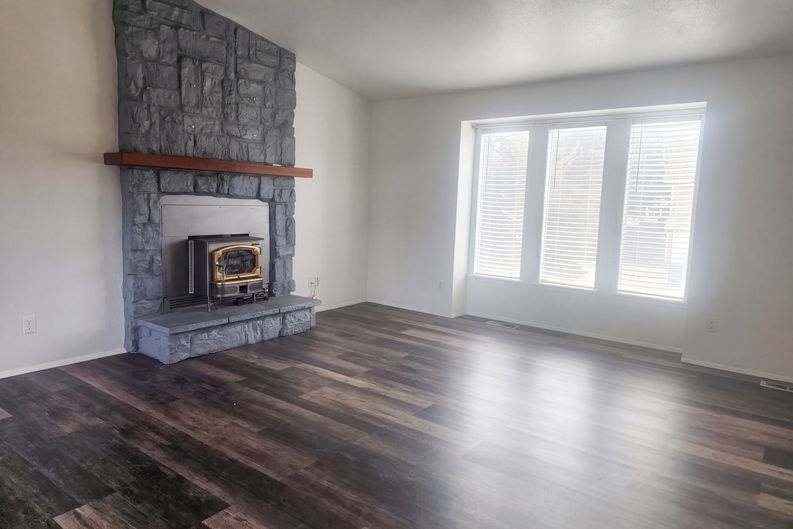 Photo 6 of 19 of 611 Marcie Ct, East Wenatchee, WA