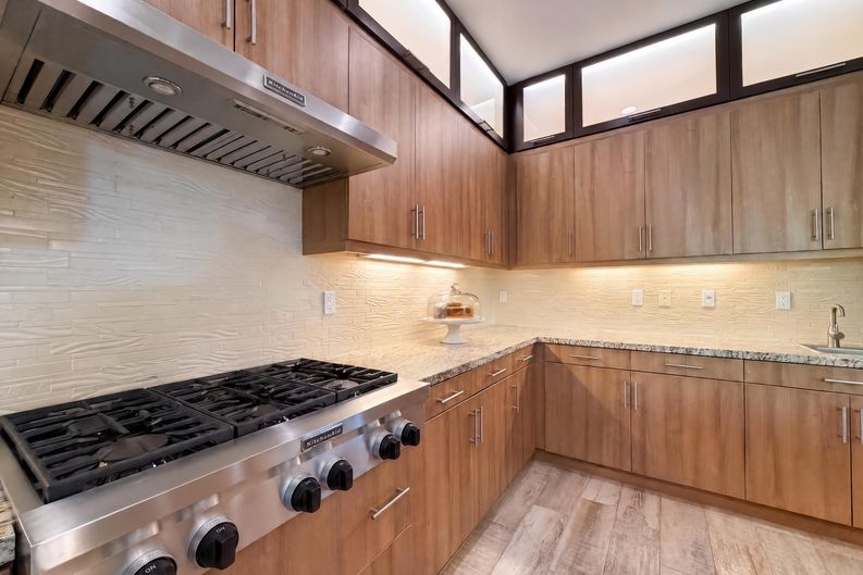 Photo 11 of 37 of 627 E Orange Blossom Way, Azusa, CA