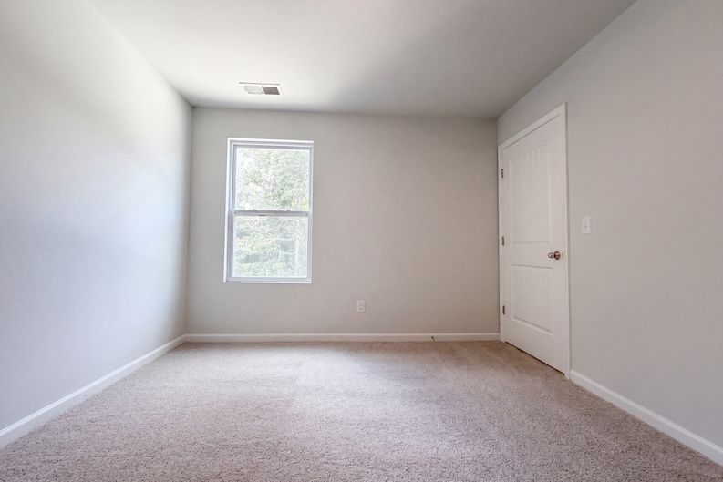 Photo 12 of 20 of 620 Spangler Ln, Ashland City, TN