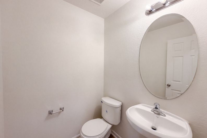Photo 15 of 18 of 15835 Copper Oak Ln, Houston, TX