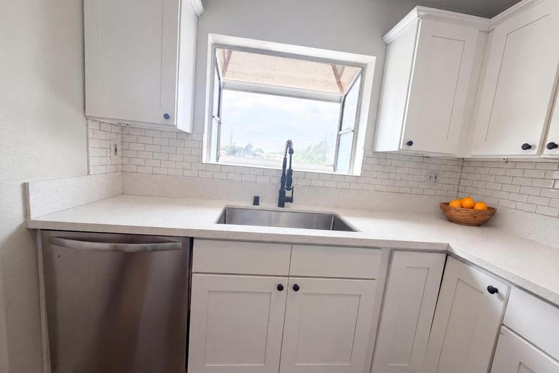Photo 6 of 25 of 12032 Orange St, Norwalk, CA