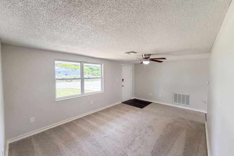 Photo 3 of 23 of 3518 Gorman Dr, New Port Richey, FL