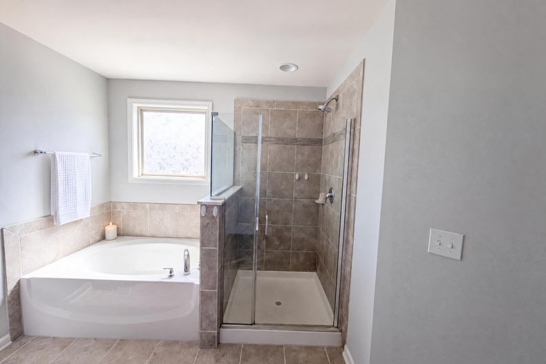 Photo 11 of 23 of 1305 Ivey Grove Ct, Fuquay Varina, NC