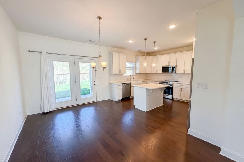 Photo 17 of 44 of 2714 Green Ash Ln, Knoxville, TN