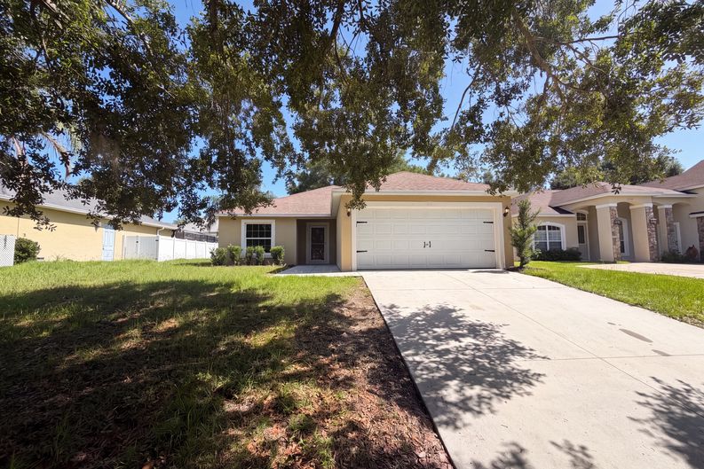 Photo 20 of 23 of 33137 Irongate Dr, Leesburg, FL