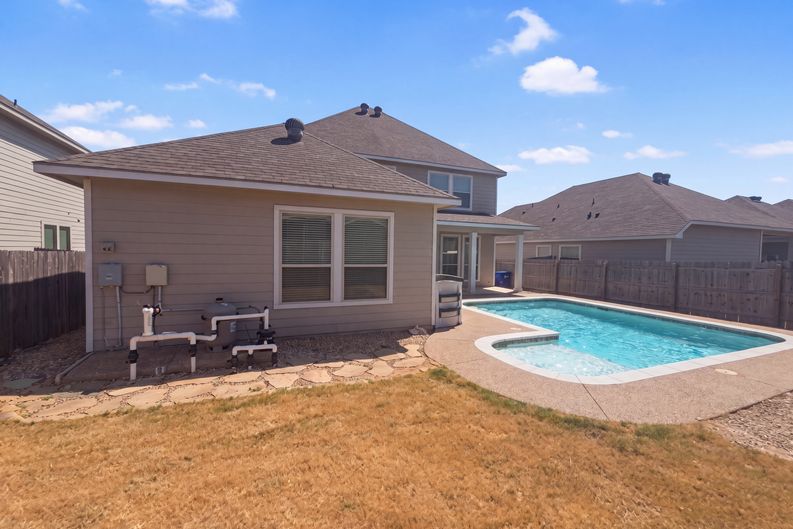 Photo 34 of 39 of 3001 Gilchrist Dr, Lorena, TX