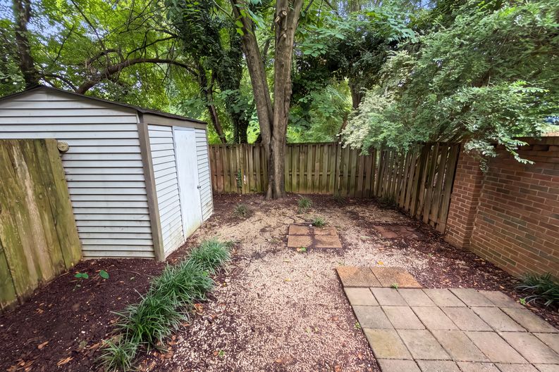 Photo 18 of 20 of 1500 Waybridge Ln, Charlotte, NC
