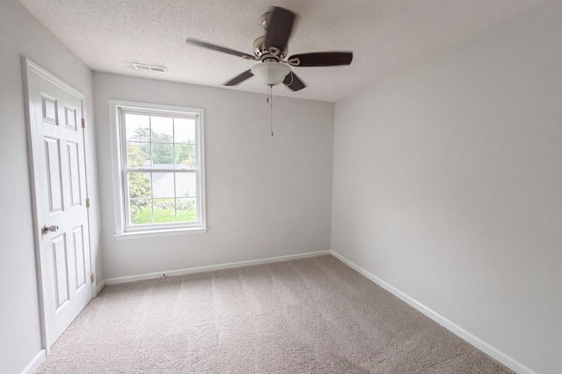 Photo 9 of 17 of 4549 Drewbridge Way, Raleigh, NC