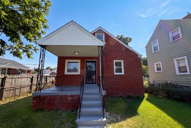 Photo 15 of 22 of 4313 Urn St, Capitol Heights, MD