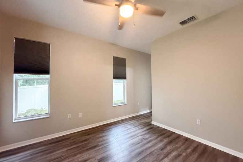 Photo 19 of 29 of 219 Willow Bend Pkwy, Lutz, FL