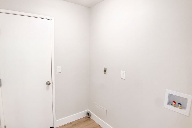 Photo 15 of 21 of 8361 Northport Dr, Huntington Beach, CA