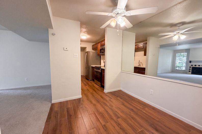 Photo 8 of 16 of 6606 De Moss Dr, Houston, TX