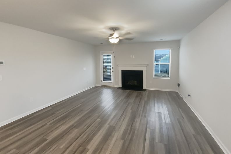 Photo 3 of 27 of 129 W Compass Way, Easley, SC