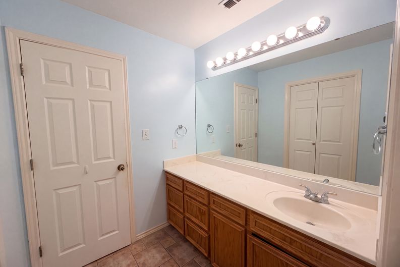 Photo 15 of 53 of 14925 Beal Dr, Corpus Christi, TX