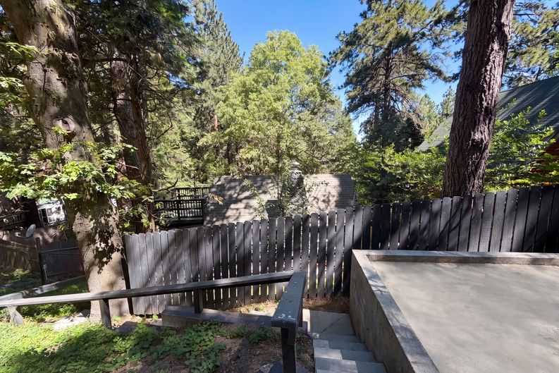 Photo 17 of 24 of 982 Oak Dr, Crestline, CA