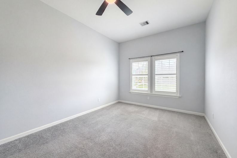 Photo 17 of 24 of 40406 Mostyn Dr, Magnolia, TX