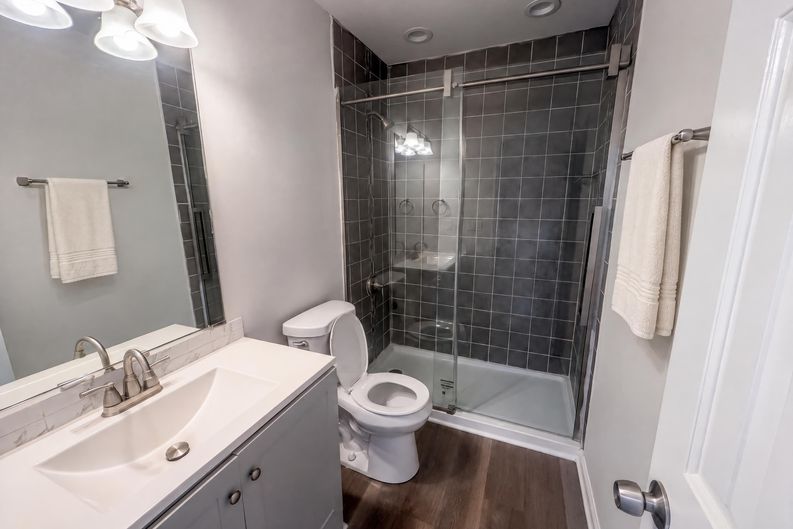 Photo 14 of 17 of 2110 Carlisle Way, High Point, NC