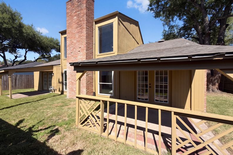 Photo 5 of 35 of 2307 Canyon Meadows Dr, Missouri City, TX