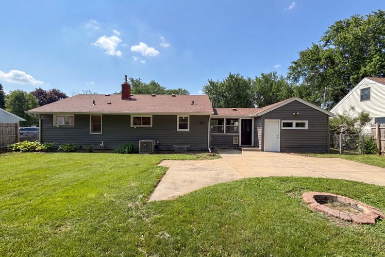 Photo 18 of 20 of 2128 Ronald Ave, White Bear Lake, MN