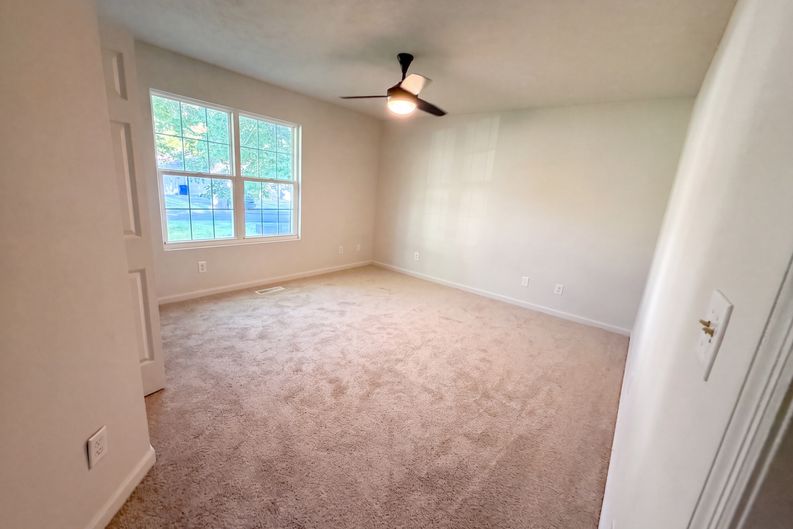 Photo 12 of 24 of 141 Meadowview Ln, Powell, TN