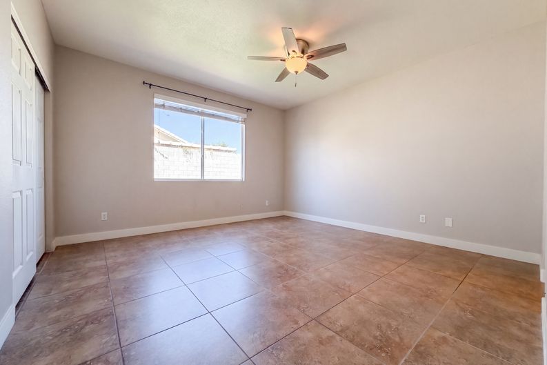 Photo 12 of 21 of 239 Ventana Heights St, Henderson, NV