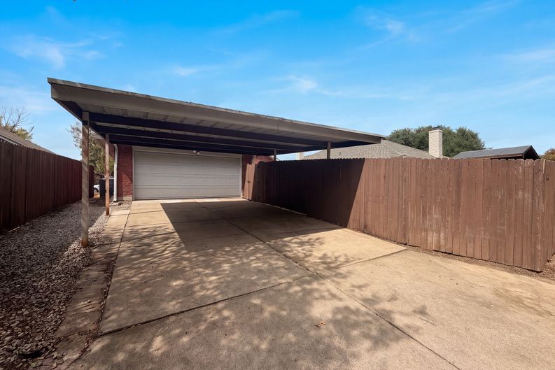 Photo 29 of 31 of 2228 Silverthorn Ln, Flower Mound, TX